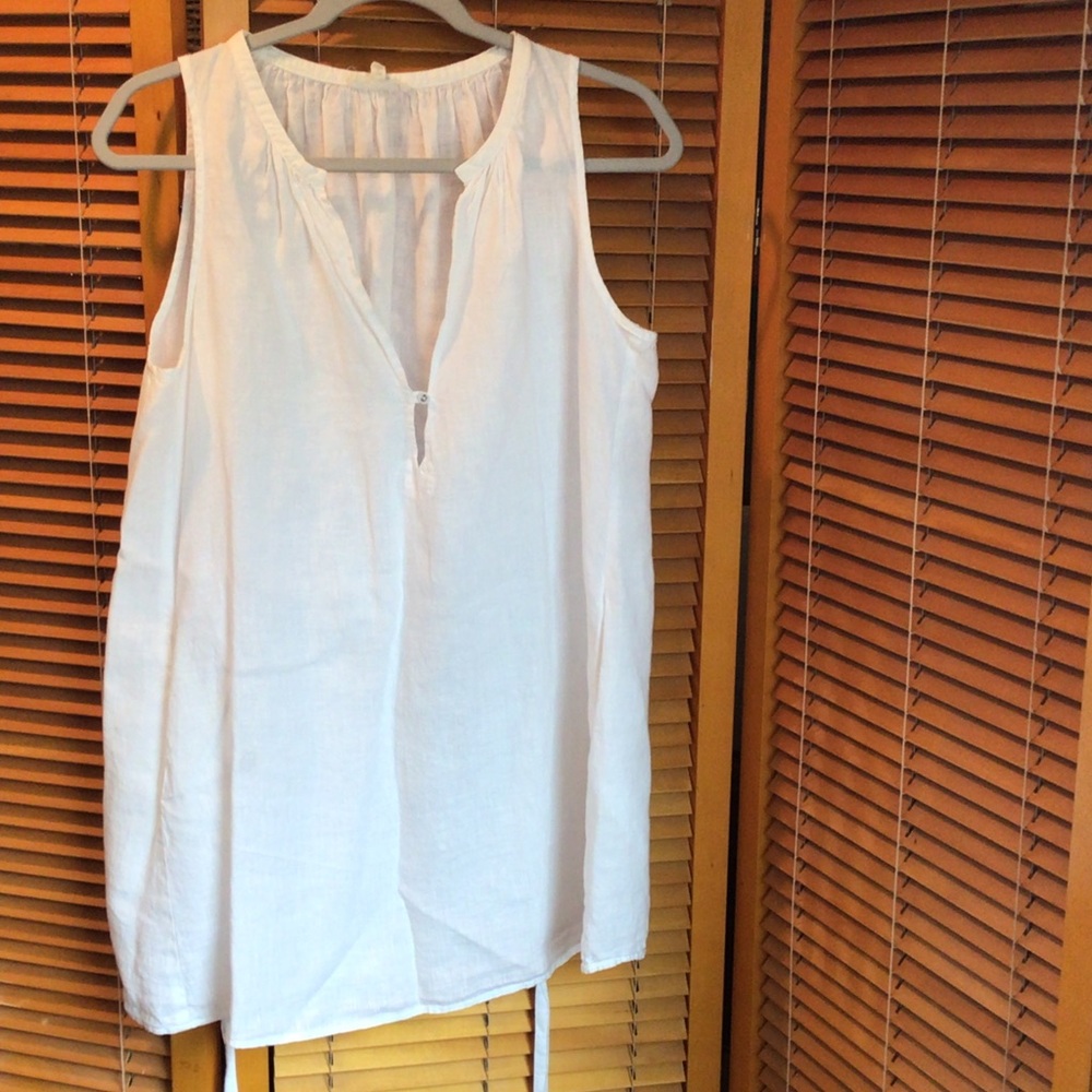Eileen Fisher Women's White Sleeveless V-Neck Tunic Top